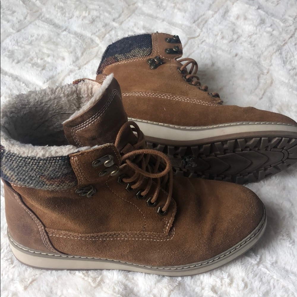 Very warm boots size 8M leather
